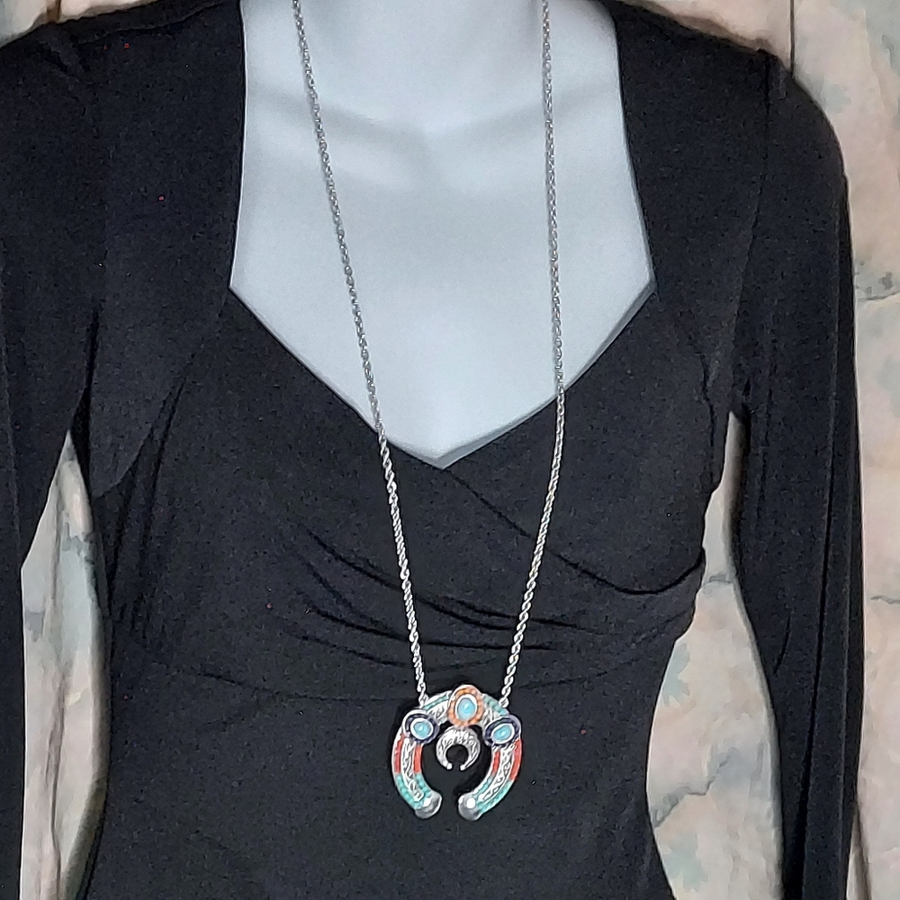 3/$15 NWT Nadine West SW beaded pendant necklace